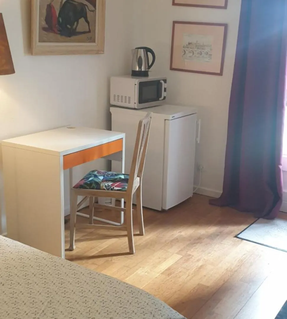 Chambre Privee Dans Une Maison Avec Piscine Tournefeuille France